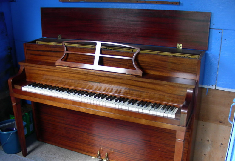 buy upright piano